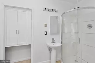 422 Prince St, Bordentown, NJ 08505 - Photo 13