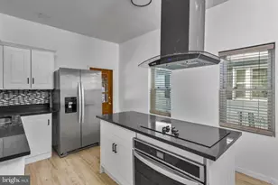 422 Prince St, Bordentown, NJ 08505 - Photo 9