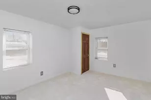 422 Prince St, Bordentown, NJ 08505 - Photo 17