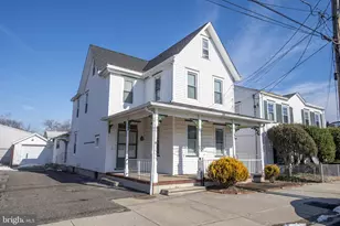 131 Bridgeboro St, Riverside, NJ 08075 - Photo 1