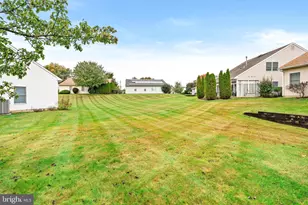 11 Covered Bridge Cir, Mansfield Township, NJ 08022 - Photo 35