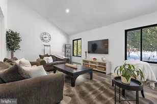 7 Stonybrook Ct, Medford, NJ 08055 - Photo 17