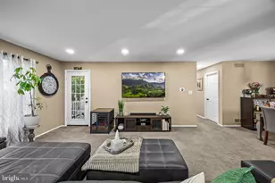 2904 Heatherstone Ct, Mount Laurel, NJ 08054 - Photo 9