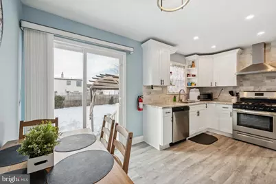 204 Woodpecker Lane, Mount Holly, NJ 08060 - Photo 7