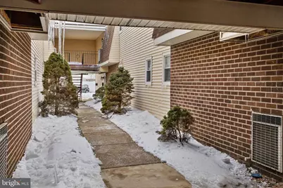 11-6 Florence Tollgate Place, Florence, NJ 08518 - Photo 3