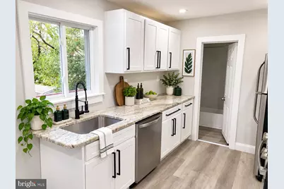 212 Warren Street, Beverly, NJ 08010 - Photo 11