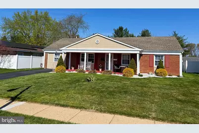 146 Glenview Lane, Willingboro, NJ 08046 - Photo 1