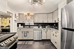 6 W Church St, Bordentown, NJ 08505 - Photo 9