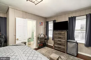 6 W Church St, Bordentown, NJ 08505 - Photo 29