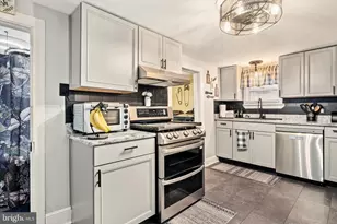 6 W Church St, Bordentown, NJ 08505 - Photo 9