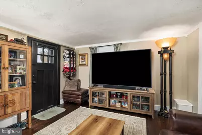 6 W Church Street, Bordentown, NJ 08505 - Photo 3