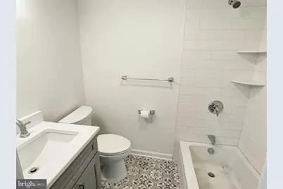 306 Farnsworth Avenue #UPSTAIRS, Bordentown, NJ 08505 - Photo 5