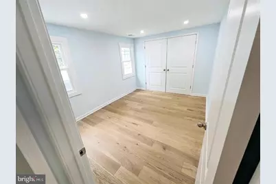 306 Farnsworth Avenue #UPSTAIRS, Bordentown, NJ 08505 - Photo 7