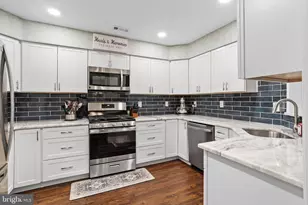 3907 Saxony Dr, Mount Laurel, NJ 08054 - Photo 9