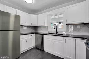 100 Evergreen Dr, Willingboro, NJ 08046 - Photo 25