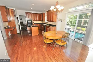 114 Connor Ct, Burlington, NJ 08016 - Photo 5