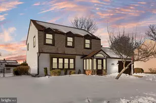 247 Southview Dr, Delran, NJ 08075 - Photo 1