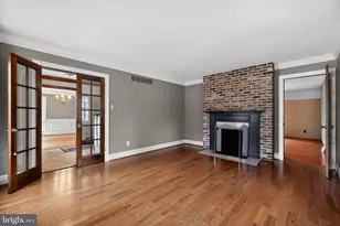 200 Laurel Ln, Mount Laurel, NJ 08054 - Photo 3