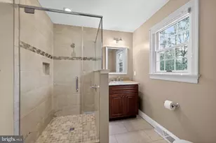 200 Laurel Ln, Mount Laurel, NJ 08054 - Photo 17