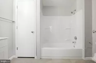 212 Warren St, Beverly, NJ 08010 - Photo 9