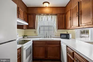 77 Sheffield Pl, Southampton, NJ 08088 - Photo 11