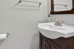 22 E Close, Moorestown, NJ 08057 - Photo 9