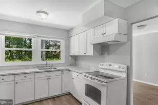 20 Executive Ln, Willingboro, NJ 08046 - Photo 5