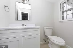 840 Lafayette Dr, Mount Laurel, NJ 08054 - Photo 17