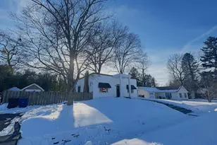 426 Merritt Dr, Mount Holly, NJ 08060 - Photo 1