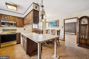 28 13th St, Burlington, NJ 08016 - Photo 5