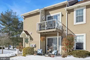 102B Sedgefield Dr, Mount Laurel, NJ 08054 - Photo 1