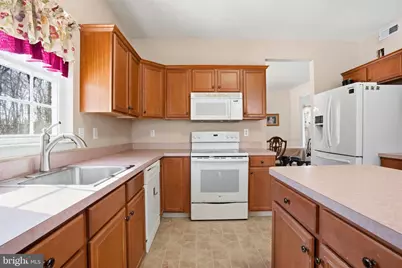 19 Sunflower Circle, Burlington, NJ 08016 - Photo 11