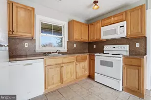 14 Mayapple Ln, Willingboro, NJ 08046 - Photo 11