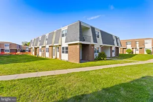 20-1 Florence Tollgate Pl, Florence, NJ 08518 - Photo 1