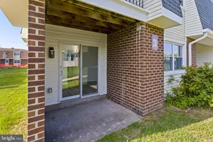 20-1 Florence Tollgate Pl, Florence, NJ 08518 - Photo 3