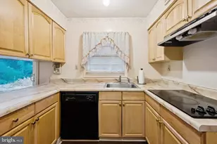 21 Glenview Ln, Willingboro, NJ 08046 - Photo 13