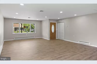 7 Sherwood Place, Southampton, NJ 08088 - Photo 3