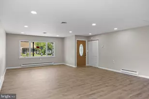 7 Sherwood Pl, Southampton, NJ 08088 - Photo 3