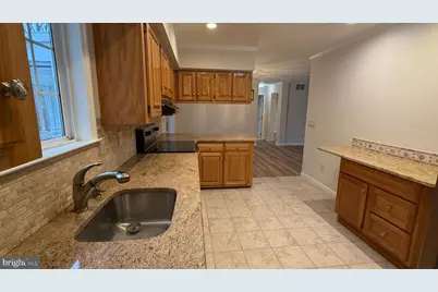 229 Washington Street, Fieldsboro, NJ 08505 - Photo 3