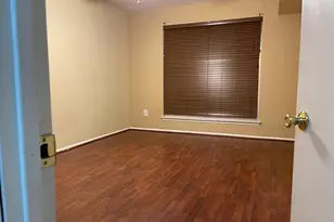 275 Green St, Beverly, NJ 08010 - Photo 5