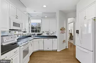 17 Goldenrod Ln, Marlton, NJ 08053 - Photo 11