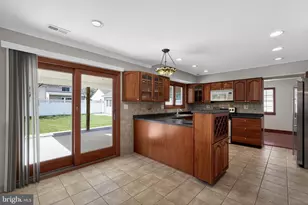 228 Meadow Dr, Mount Laurel, NJ 08054 - Photo 13