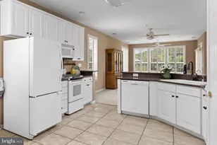 18 Ambrose Dr, Mansfield Township, NJ 08022 - Photo 5
