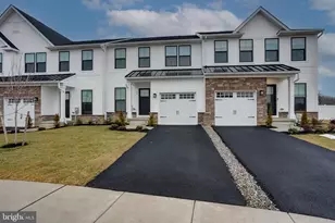 90 Rosemary Wy, Mount Laurel, NJ 08054 - Photo 1