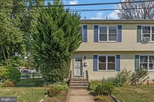 341 Clarkson St, Burlington, NJ 08016 - Photo 1