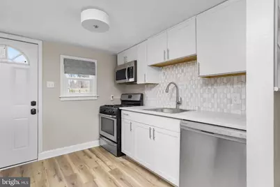 22 Thompson Street, Bordentown, NJ 08505 - Photo 5