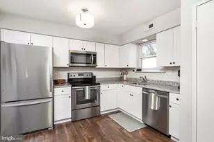 3036 Harbour Dr, Palmyra, NJ 08065 - Photo 9