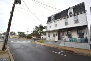 201 York St, Burlington, NJ 08016 - Photo 1