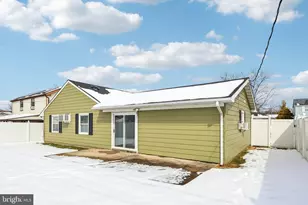 42 Maplewick Ln, Willingboro, NJ 08046 - Photo 13