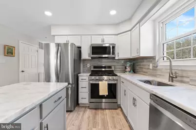 135 Buckingham Way, Mount Laurel, NJ 08054 - Photo 15